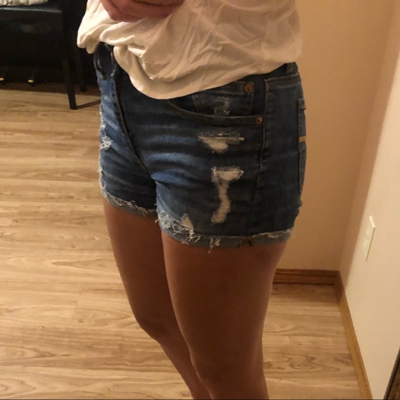American Eagle distressed stretchy jean shorts - Picture 2 of 5